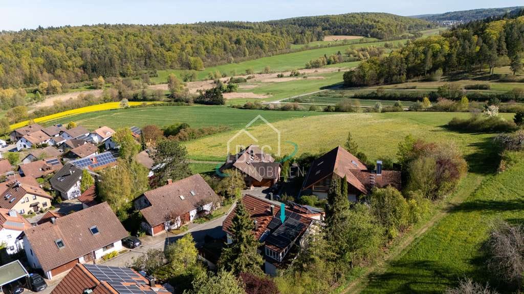 Immobilie in Grafenau - Familienfreundliche und energieeffiziente Doppelhaushälfte mit PV-Anlage und Garten - Bild 3