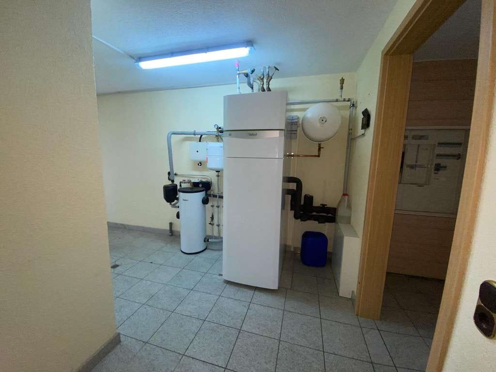 Immobilie in Heuchelheim - 2 Wohnhäuser (Neubau und Fachwerkhaus) in Heuchelheim-OT mit großem Grundstück - Bild 2