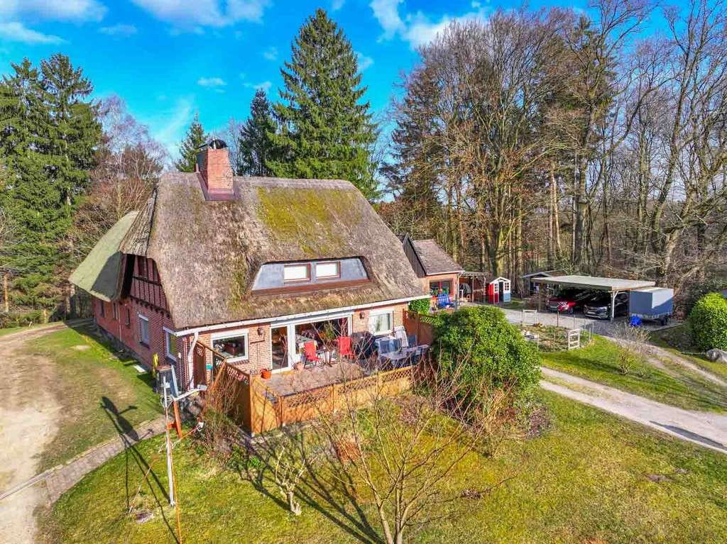 Immobilie in Lütjensee - ! Neu ! Reetdachhaus mit Nebengebäude und großem Grundstück in 22952 Lütjensee - Bild 2