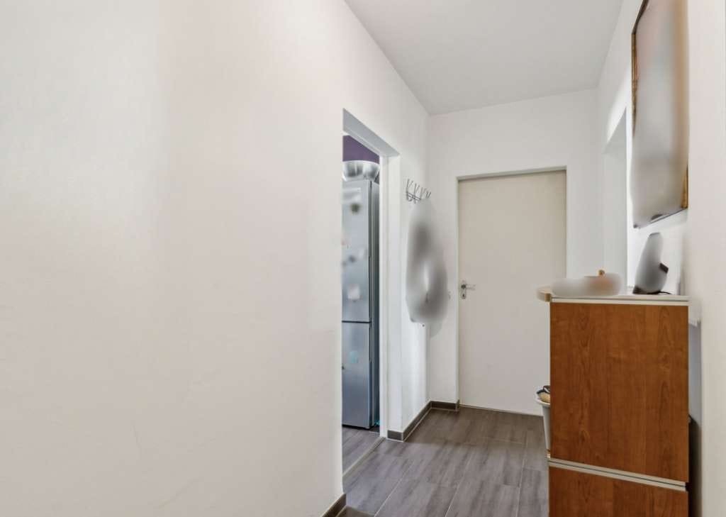 Immobilie in Großkrotzenburg - Direkt einziehen: Sanierte 3-Zimmer-Eigentumswohnung mit Balkon in Fußweite zum See - Bild 2