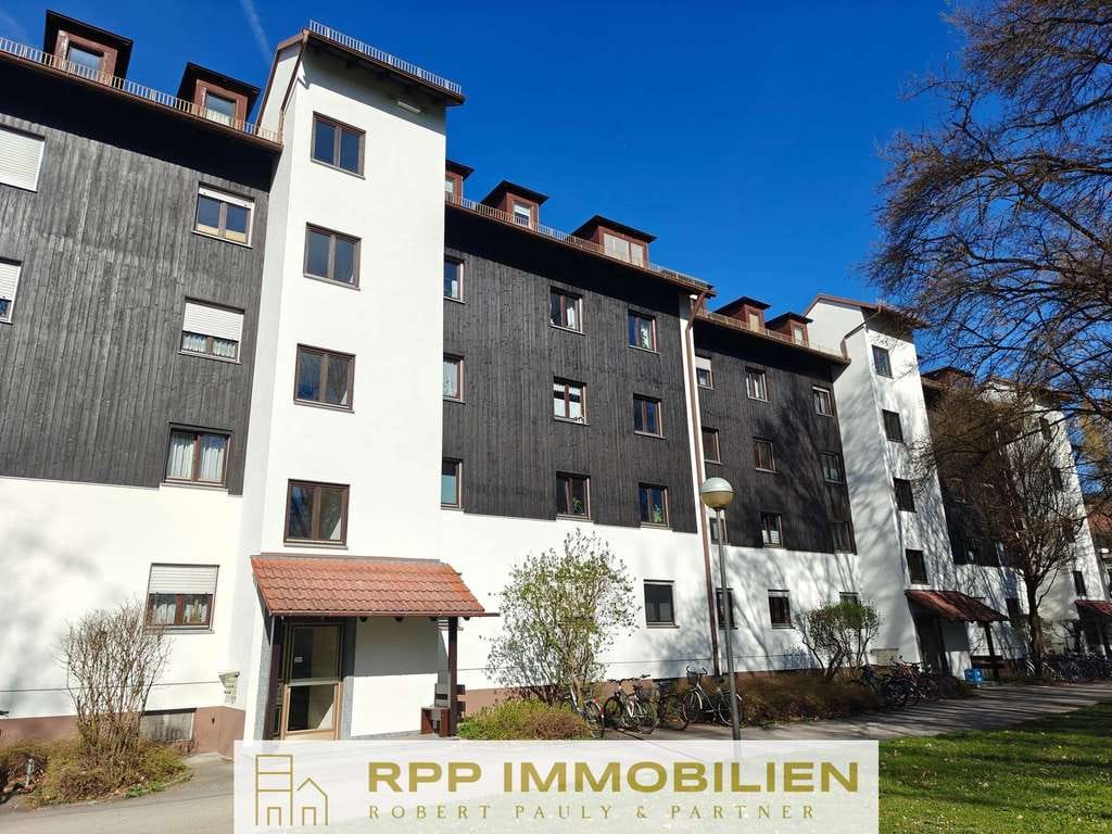 Immobilie in Oberschleißheim - Attraktive 2,5-Zimmer-Wohnung mit Lift & zwei Erkern in grüner Wohnanlage - Bild 0