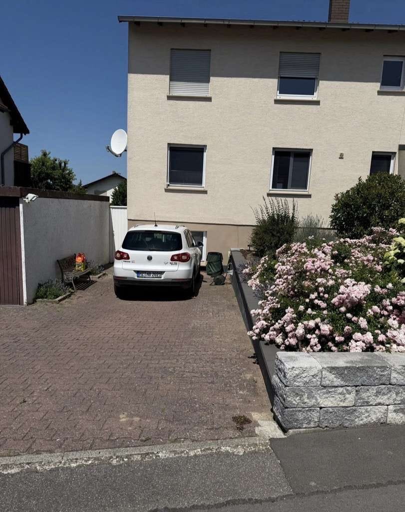 Immobilie in Schwabenheim an der Selz - Mehrfamilienhaus Doppelhaushälfte mit Großem Garten und Garage - Bild 1