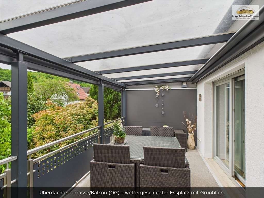 Immobilie in Hösbach - Familienparadies in Hösbach | 215 m² Wfl. | 9 Zimmer | Wintergarten | 2 Garagen - Bild 0