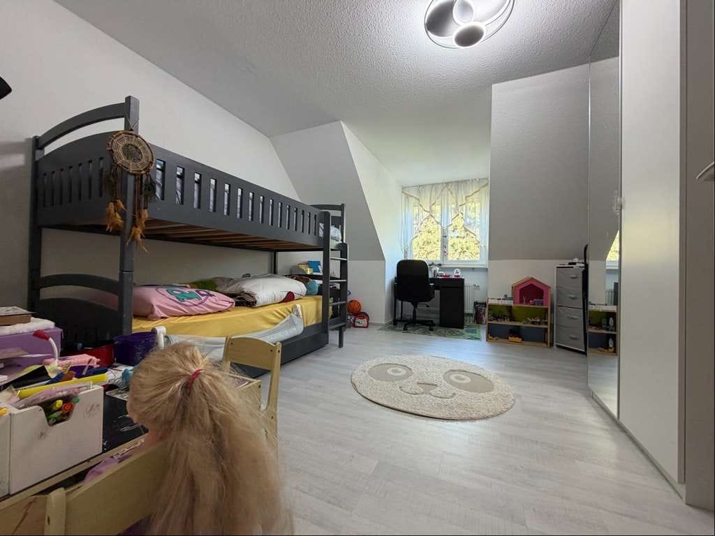 Immobilie in Weissach im Tal - Charmante Dachgeschosswohnung im Herzen von Unterweissach - Bild 3