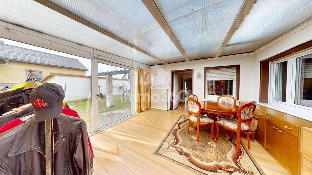 Immobilie in Nauen - Bezugsfreies Einfamilienhaus mit Wintergarten und großem Grundstück - Bild 2