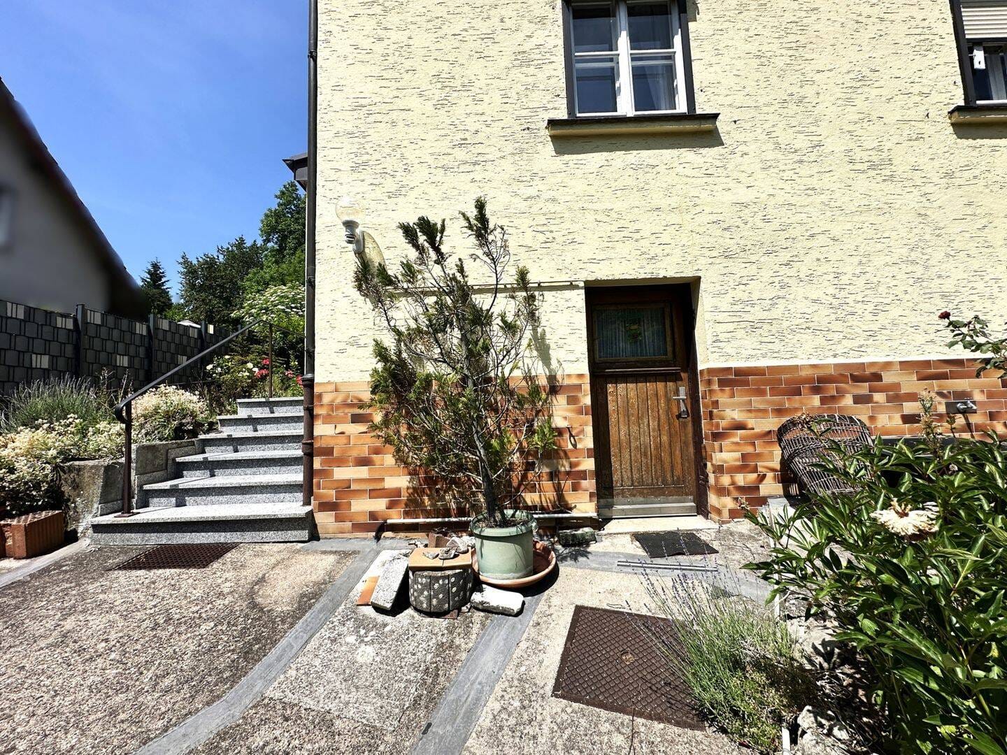 Immobilie in Coburg - Freistehendes großzügiges Einfamilienhaus - Coburg. - Bild 1