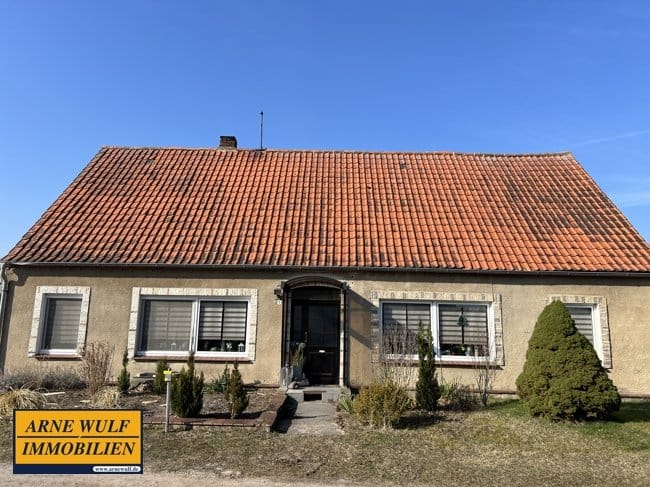 Immobilie in Rom - Einfamilienhaus in Paarsch bei Parchim2832m² Grundstück in Dorfrandlage - Bild 0