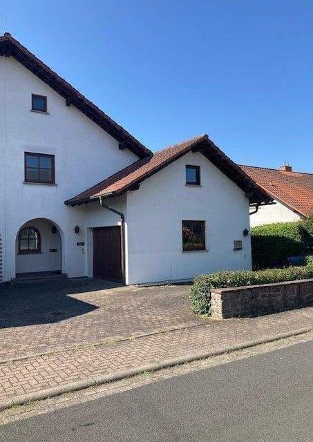 Immobilie in Uettingen - Großzügige Doppelhaushälfte in ruhiger Lage von Uettingen - Bild 0