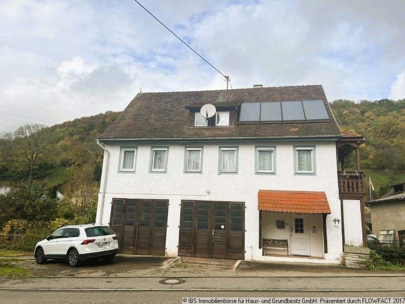 Immobilie in Wolpertshausen - Gemütliches Wohnhaus mit Werstatt im EG und tollem, großem Gartengrundstück - vielseitige Nutzung möglich - Bild 1