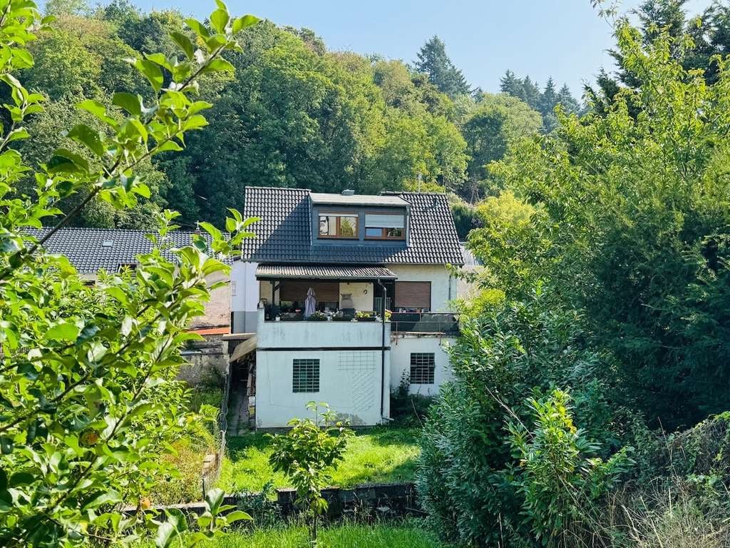Immobilie in Neuwied - 2 technisch sanierte EFHs auf einem Grundstück in zentraler Lage - Bild 2