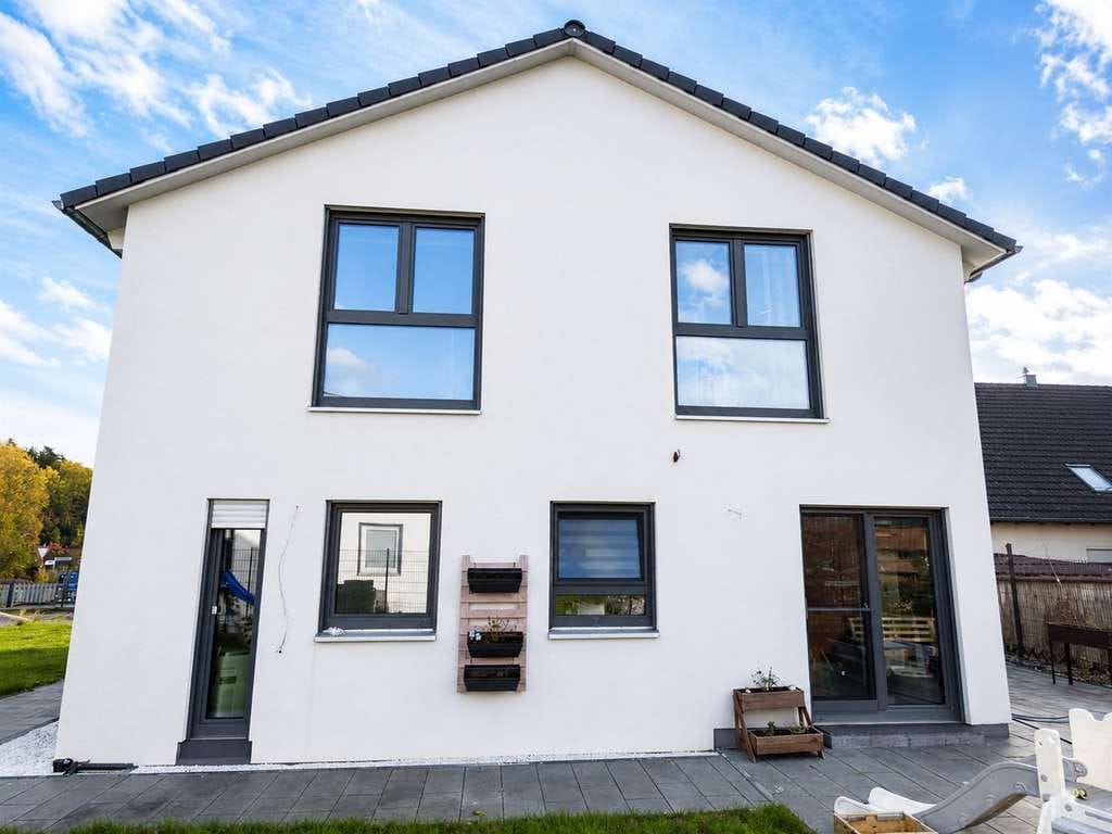 Immobilie in Dentlein am Forst - Modernes Familienhaus | A+ | KNX | Einliegerwohnung | Baujahr 2019 - Bild 0