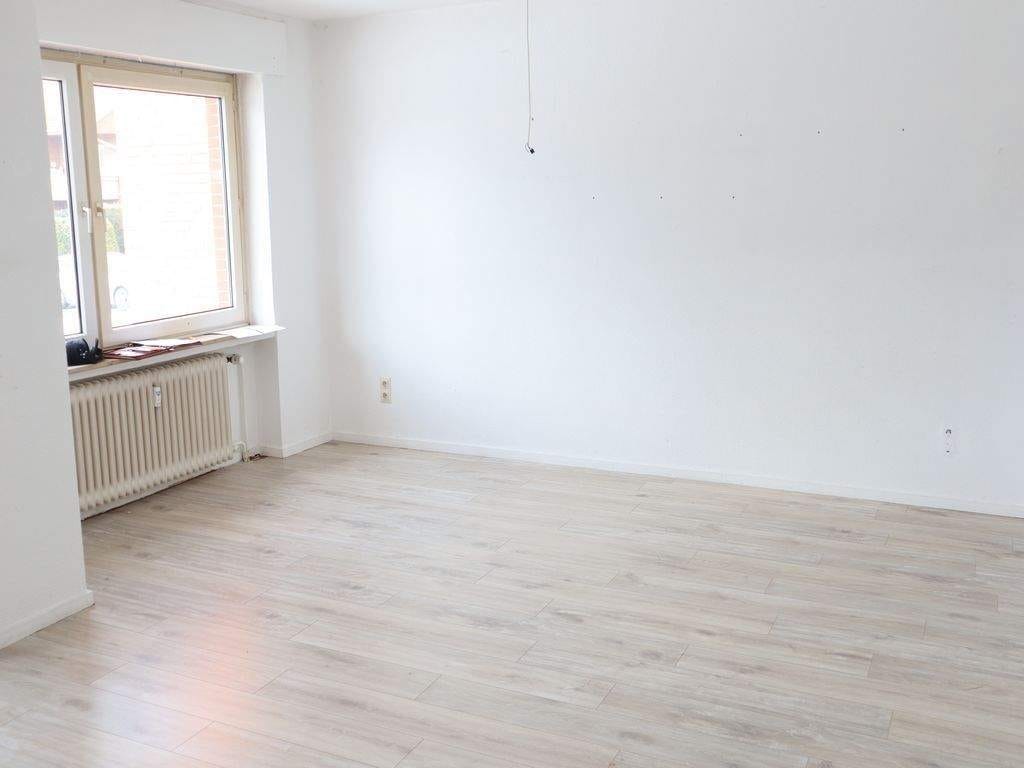 Immobilie in Wurster Nordseeküste - URLAUBSLAGE: Großzügige 3-Zimmer-EG-Wohnung mit Badewanne und Balkon! - Bild 1