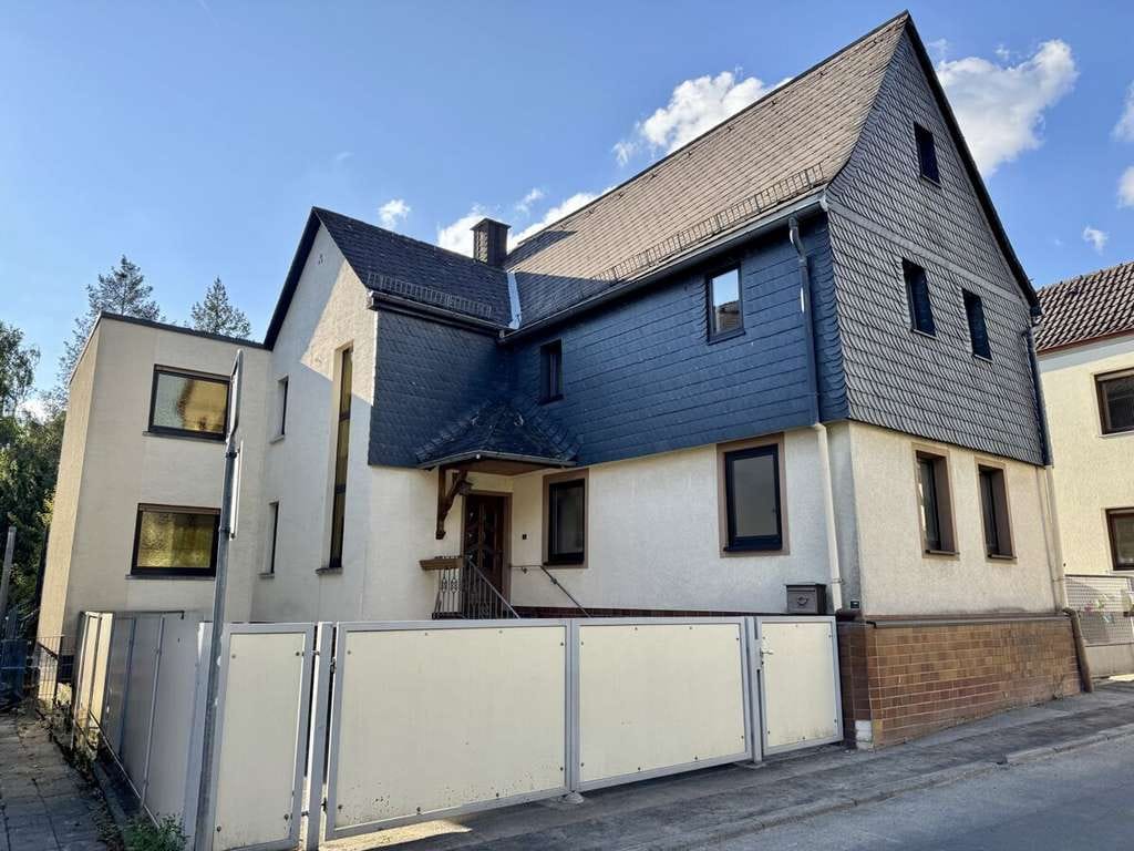 Immobilie in Kronberg - Seltenes Schmuckstück mit Charme und Geschichte – zentrales Ein- oder Zweifamilienhaus mit Garten - Bild 0