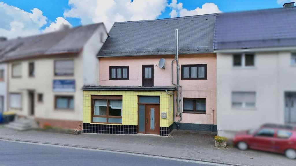 Immobilie in Herborn - Wohn - und Gewerbeobjekt mit 5 Einheiten in Herborn OT - Bild 0