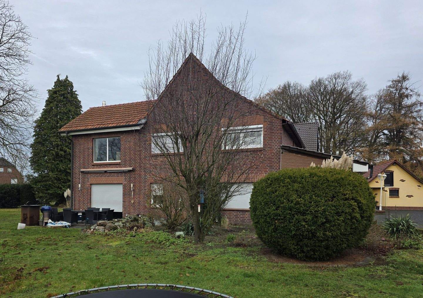 Immobilie in Herzebrock-Clarholz - Ländliche Idylle mit viel Platz für Ihre Träume - riesiges Grundstück mit Mehrfamilienhaus und Scheune - Bild 3