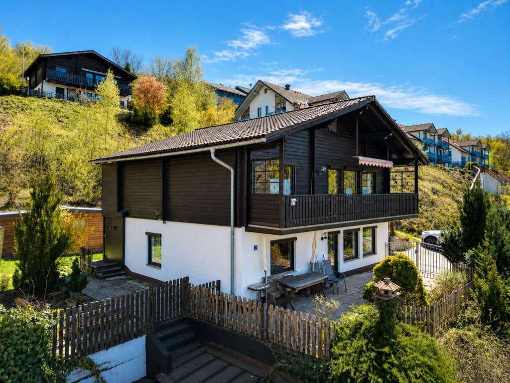 Immobilie in Schöfweg - Feriengefühl mit Weitblick – vielseitiges Zweifamilienhaus in Traumlage - Bild 4