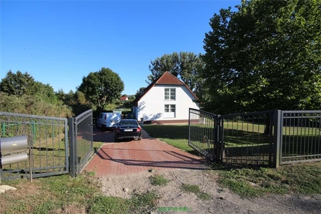 Immobilie in Nordwestuckermark - Your dream country house by the lake Your estate agent: Holger Schmitz…. - Bild 1