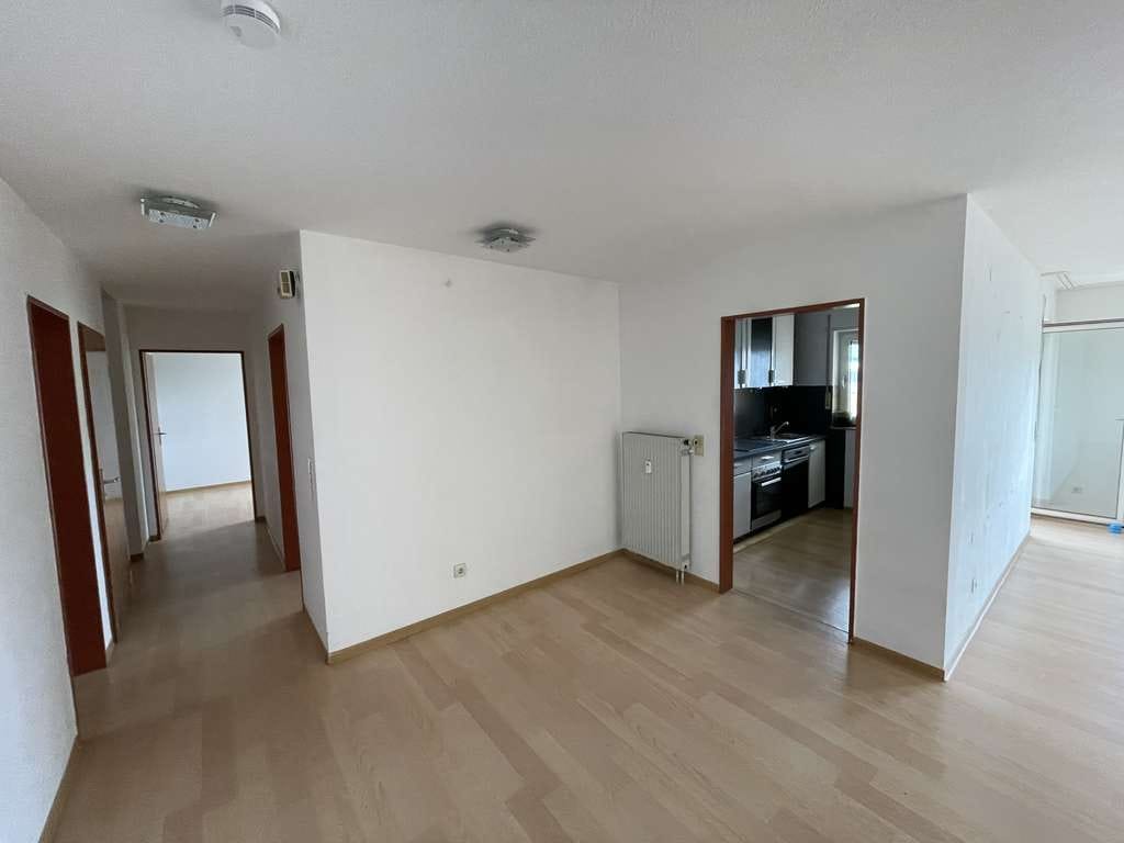 Immobilie in Eislingen/Fils - Schön aufgeteilte 3-Zimmer-Wohnung in Aussichtslage zum fairen Preis in Eislingen. Provisionsfrei. - Bild 2