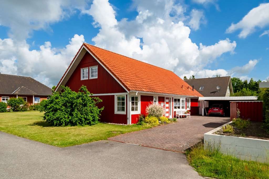 Immobilie in Goldebek - Schwedisches Flair im Herzen Nordfrieslands: modernisiertes Einfamilienhaus mit Ausbaureserve. - Bild 0