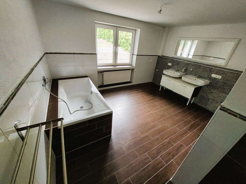 Immobilie in Wartenberg - Großzügig geschnittene 5-Zimmer Wohnung in toller Ortsrandlage - Bild 4