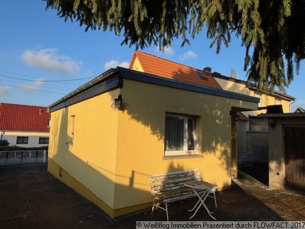 Immobilie in Riesa - Doppelhaushälfte mit Entwicklungspotenzial - Bild 1