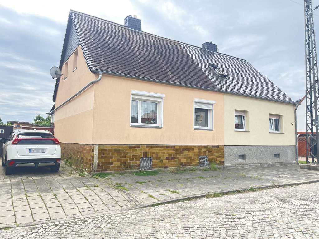 Immobilie in Dessau-Roßlau - Eine Doppelhaushälfte wartet auf neue Bewohner - Bild 0