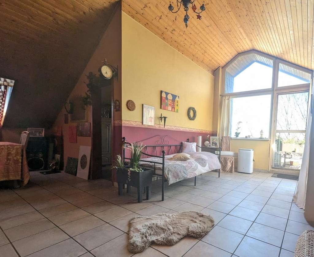 Immobilie in Wesel - GEMÜTLICHE DACHGESCHOSS WOHNUNG MIT GARAGE IN WESEL - Bild 4