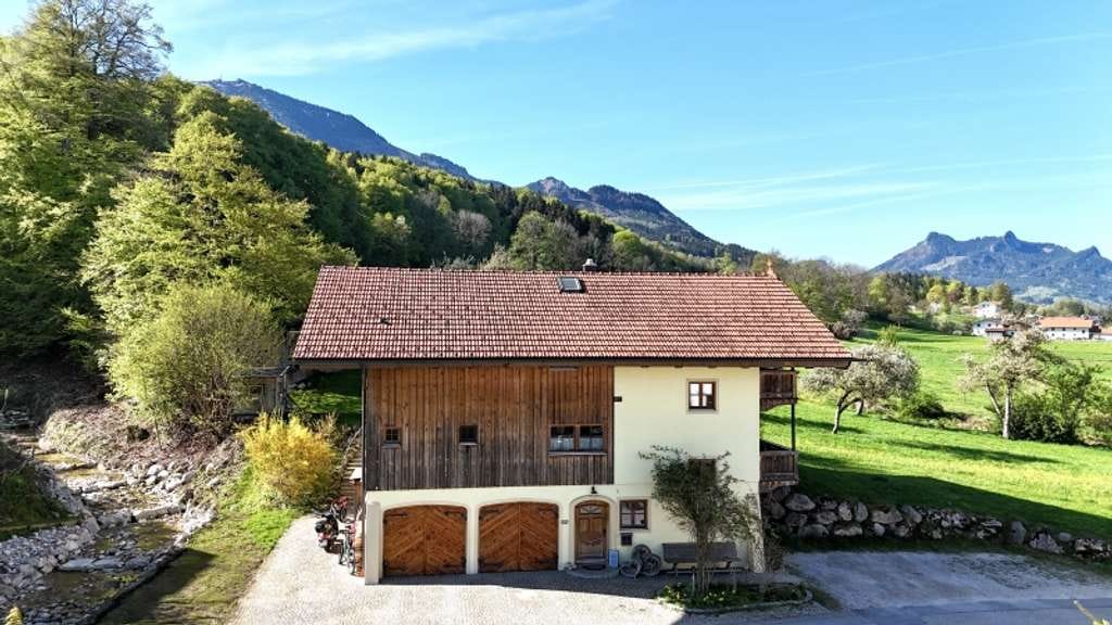 Immobilie in Samerberg - Samerberger sonniger Logenplatz - inklusive Panoramablick - Weite fühlen - Ruhe finden - Bild 1