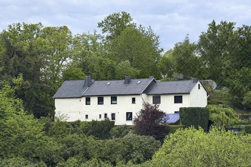Immobilie in Dürrholz - Großzügiges Landhaus mit 1.500 m² Grundstück – ruhig gelegen & vielseitig nutzbar - Bild 0