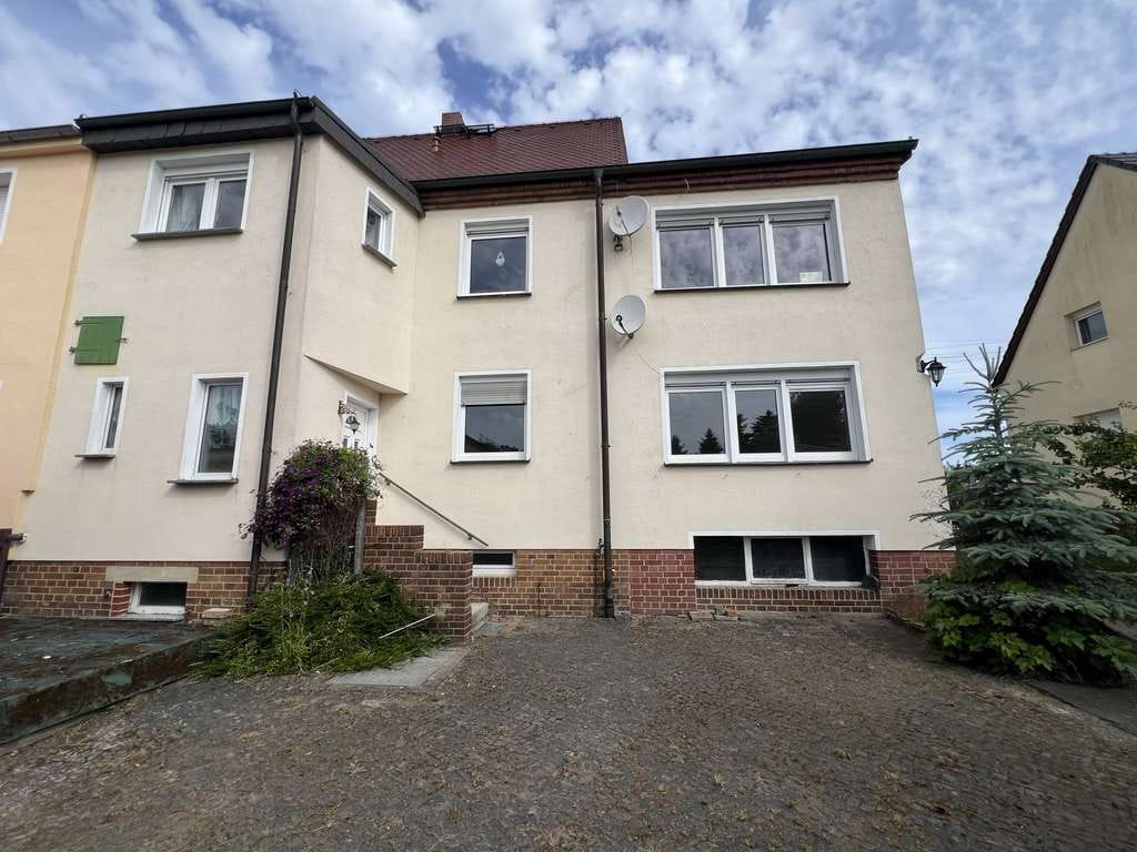 Immobilie in Borsdorf - Großzügiges Mehrgenerationenhaus mit zwei Wohneinheiten und Garten nahe Leipzig zum Verkauf - Bild 2