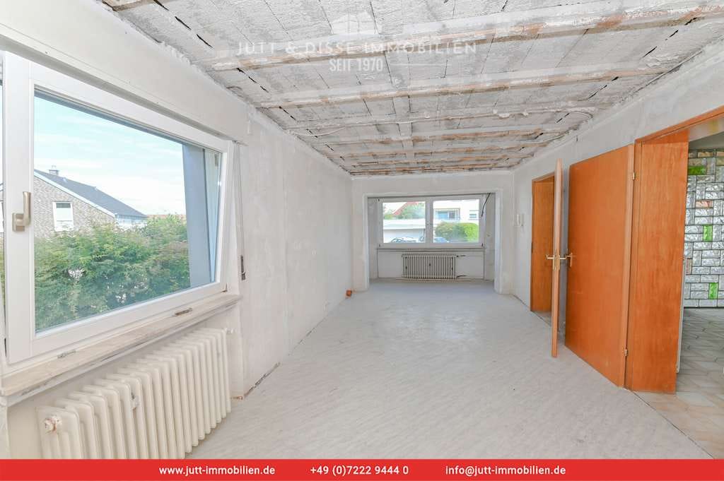 Immobilie in Malsch - Einfamilienhaus mit sonnigem Garten in guter Lage von Malsch/ Neues Dach u. Ausbaureserve! - Bild 3
