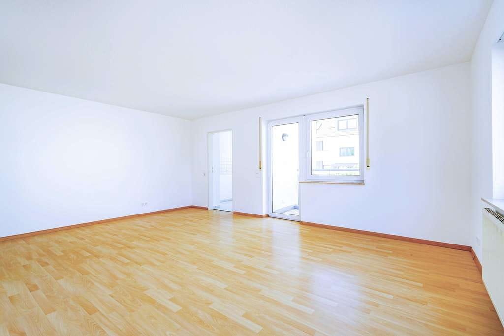 Immobilie in March - Helle 2 Zimmer Wohnung - 10 PKW Minuten von Freiburg - Bild 1