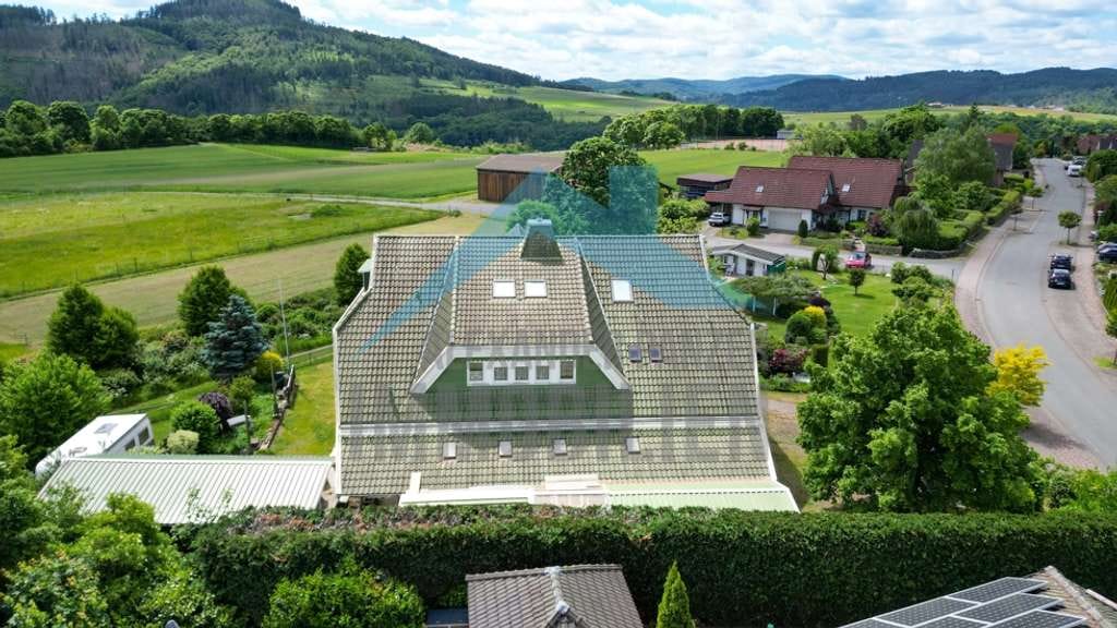 Immobilie in Battenberg - Beindruckendes und großzügiges Landhaus mit zweitem Wohnhaus in Feldrandlage von Battenberg-Dodenau! - Bild 4