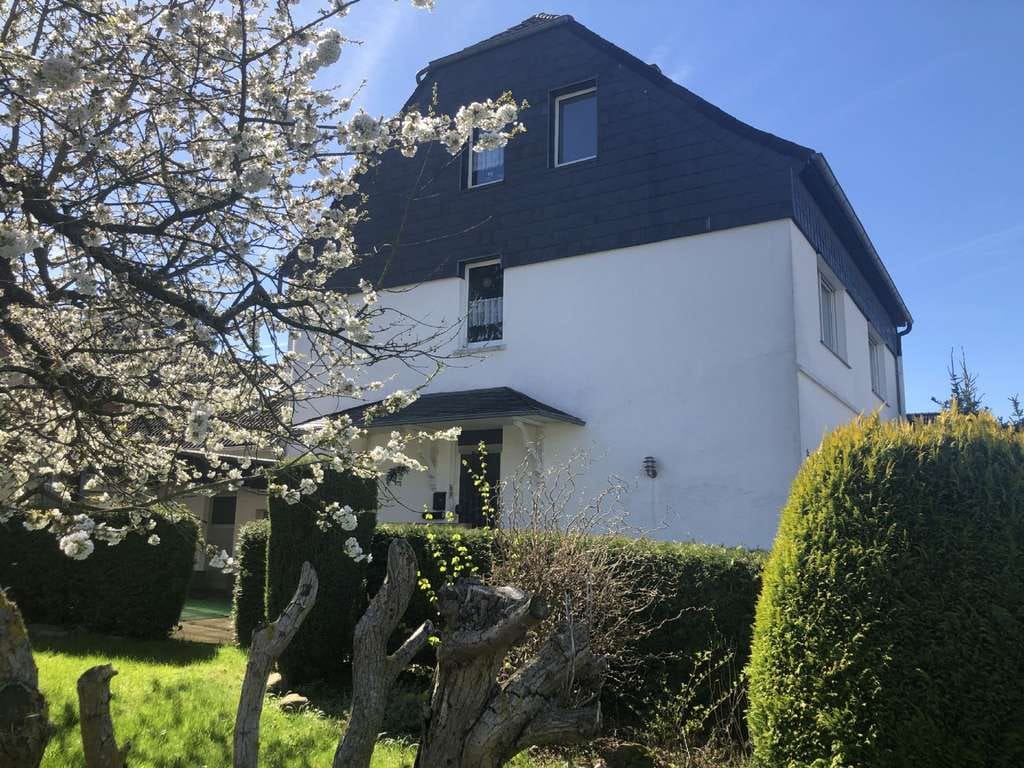 Immobilie in Holzwickede - !! Holzwickede !! Mehrfamilien oder Mehrgenerationen Haus in guter Lage - Bild 0