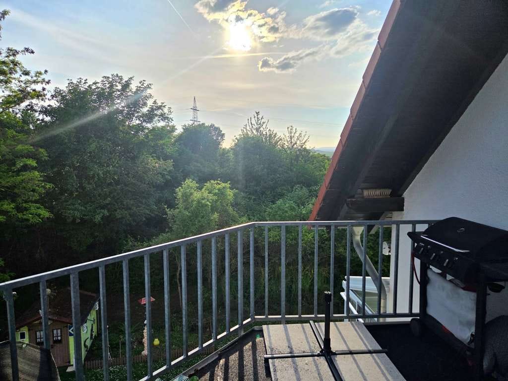 Immobilie in Wörrstadt - Helle 4-Zimmer-Maisonettewohnung mit 2 Balkonen, Weitblick und 2 Stellplätzen - Bild 4