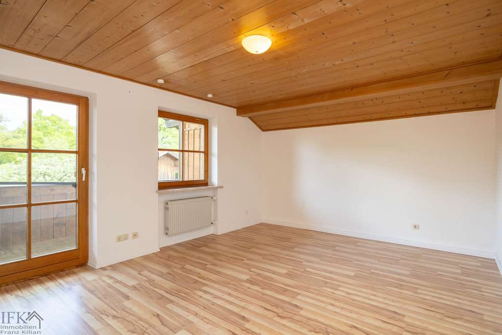 Immobilie in Bernried am Starnberger See - Sonnige 4-Zimmer-Wohnung in Zweifamilienhaus in Bernried am Starnberger See - Bild 0