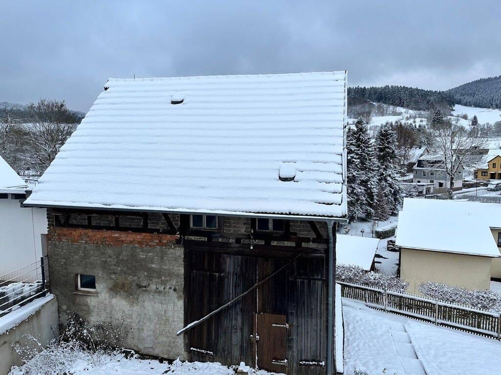 Immobilie in Brotterode-Trusetal - Ein Schnäppchen für Familien mit handwerklichem Geschick - Einfamilienhaus in Brotterode kaufen - Bild 2