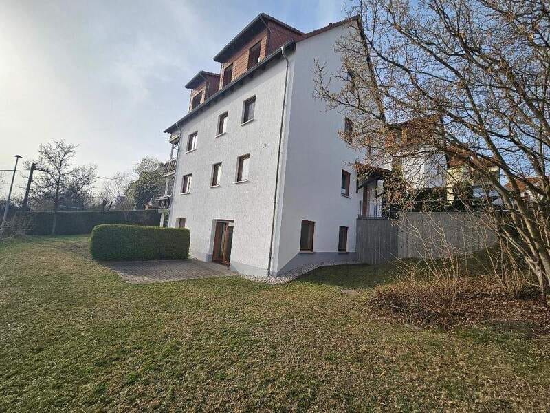 Immobilie in Hohenstein-Ernstthal - Gepflegte 2-Zimmer-Wohnung mit Terrasse und Stellplatz in ruhiger Lage - Bild 0