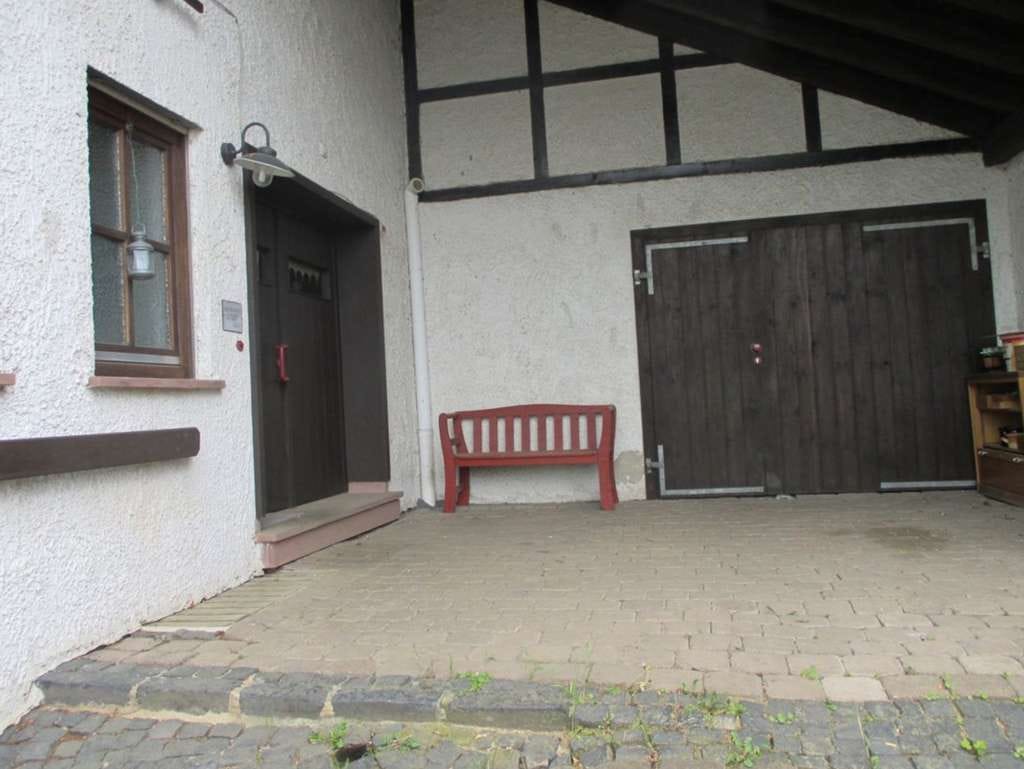 Immobilie in Wölfersheim - Einfamilienhaus direkt an Feld und Streuobstwiesen - Bild 2