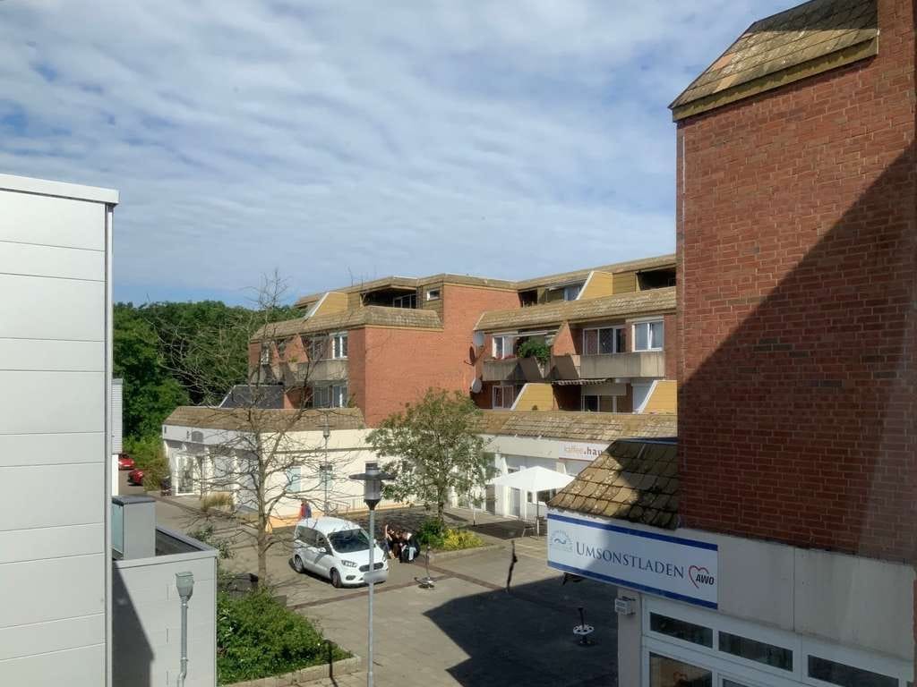 Immobilie in Lüneburg - Vielseitig nutzbare Gewerbeeinheit – ideal für Praxis, Schulung oder Büro - Bild 2