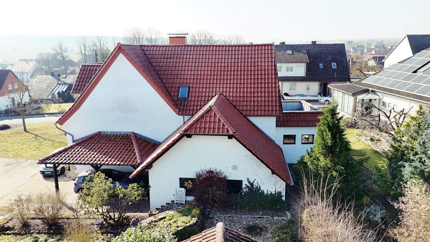 Immobilie in Breuna - Großzügiges Zweifamilienhaus mit solider Substanz, Fernwärme & Top-Pendlerlage nahe Kassel - Bild 2