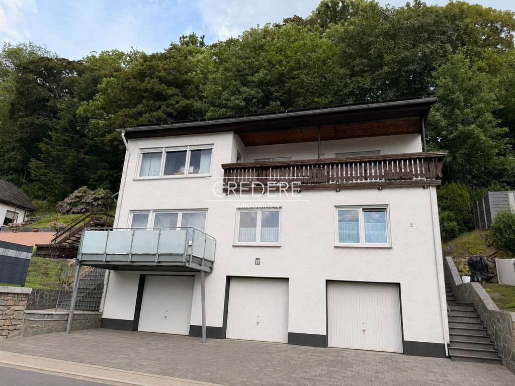 Immobilie in Balve - Großzügiges Mehrgenerationenhaus mit 2 Wohneinheiten, Spielplatz und Partyhaus im Zentrum von Balve - Bild 0
