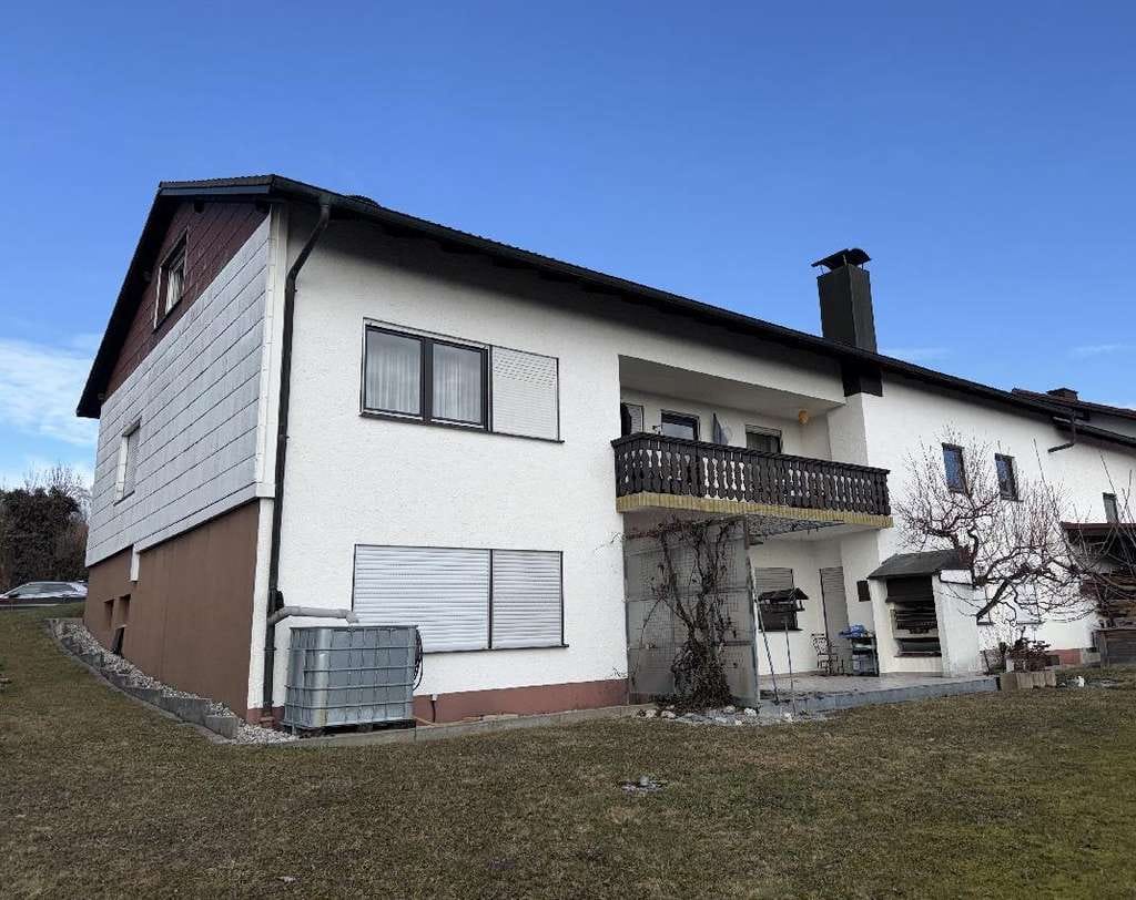 Immobilie in Eggenfelden - Zuhause mit Herz: Ihr neues Mehrgenerationenhaus  in Eggenfelden wartet auf Sie ! - Bild 1