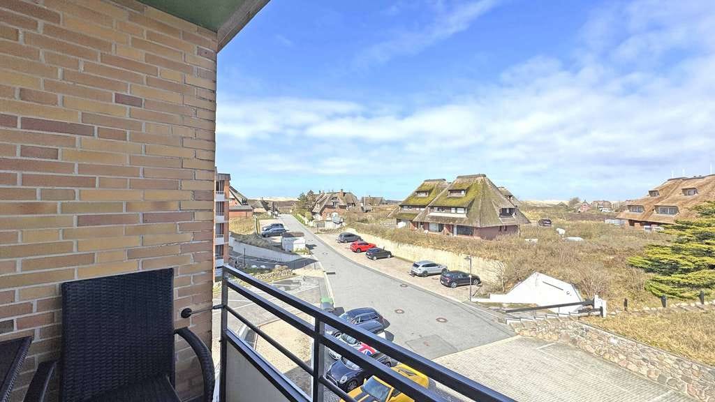 Immobilie in List auf Sylt - 1,5-Zimmer-ETW direkt am Strand gelegen-mit traumhaften Weitblick auf die Wanderdüne - Bild 1