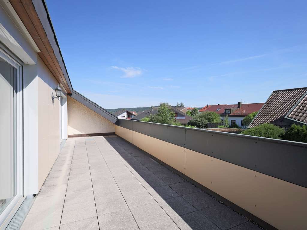 Immobilie in Nufringen - Großzügiges Haus mit viel Platz und schönem Garten in Nufringen - Bild 2