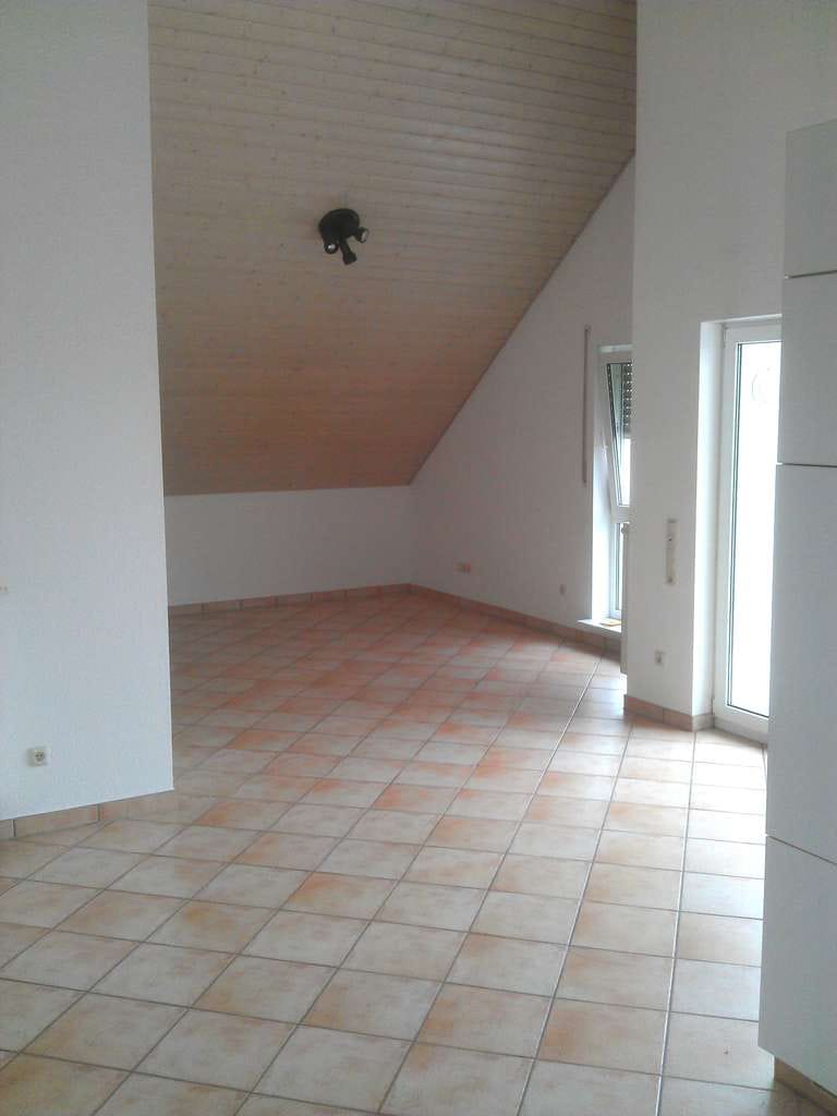 Immobilie in Trebur - Helle 2-Zimmer Wohnung mit Sonnenbalkon und Stellplatz - Bild 2