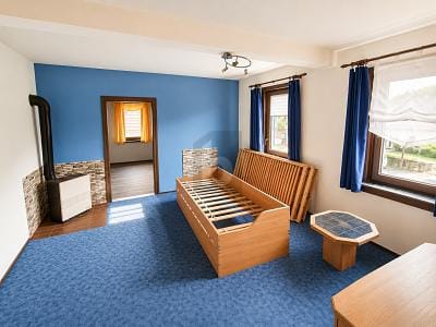 Immobilie in Themar - 7 ZIMMER, GARTENIDYLLE UND ENTWICKLUNGSPOTENZIAL - Bild 3