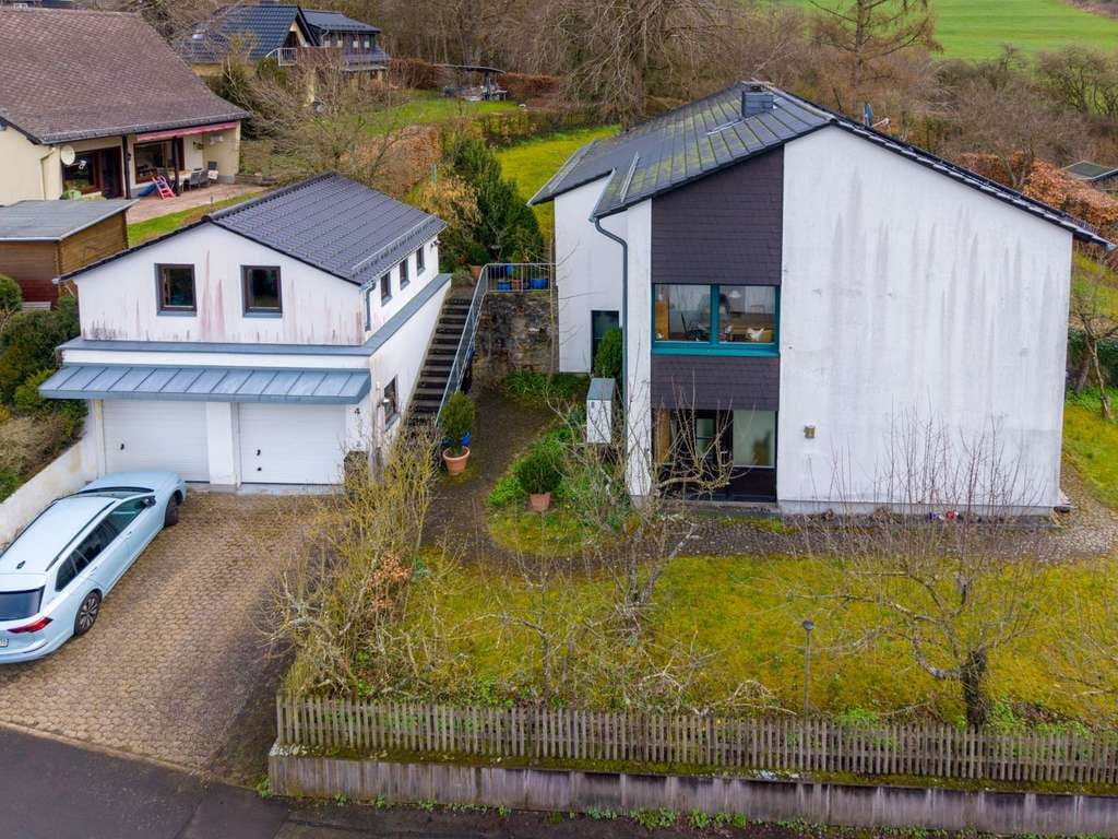 Immobilie in Hillesheim - Nahezu energieautarker Wohntraum: Großzügiges ZFH mit zahlreichen Möglichkeiten in Hillesheim - Bild 2