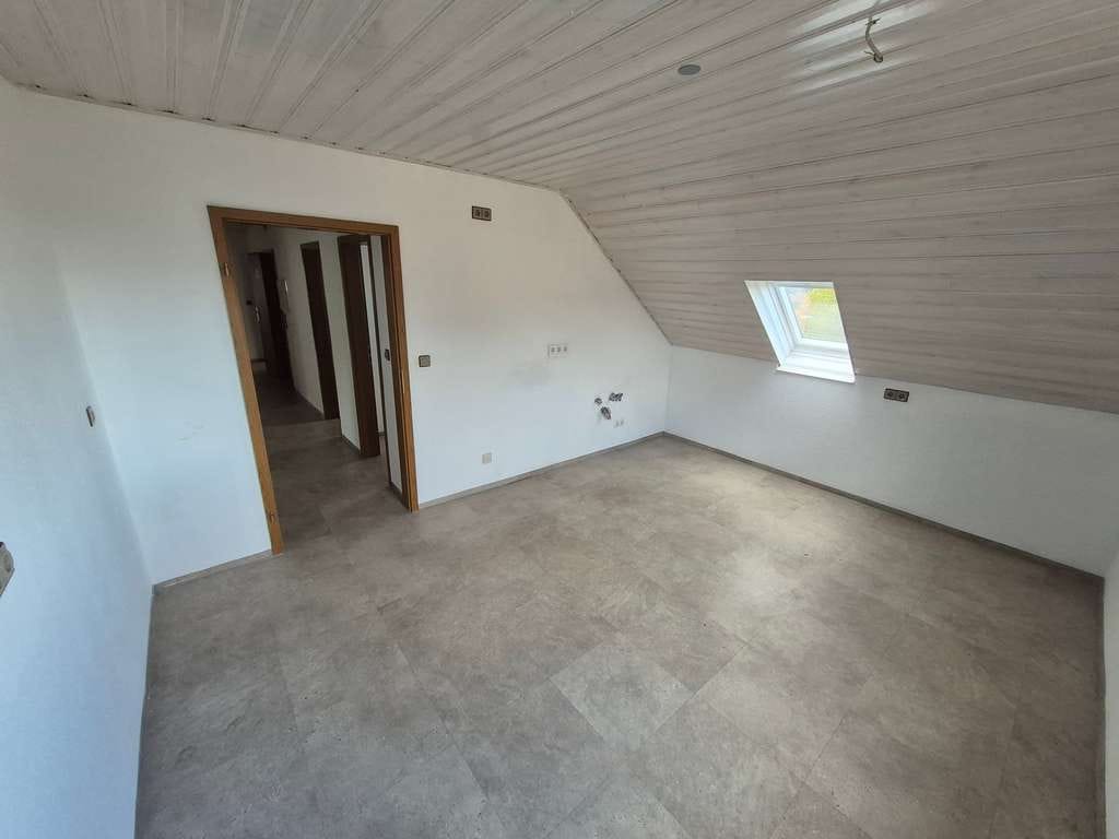 Immobilie in Kammerstein - Mehrgenerationenhaus (2 Familienhaus) mit 250 qm Wohnfläche und 2 Garagen zu verkaufen - Bild 1