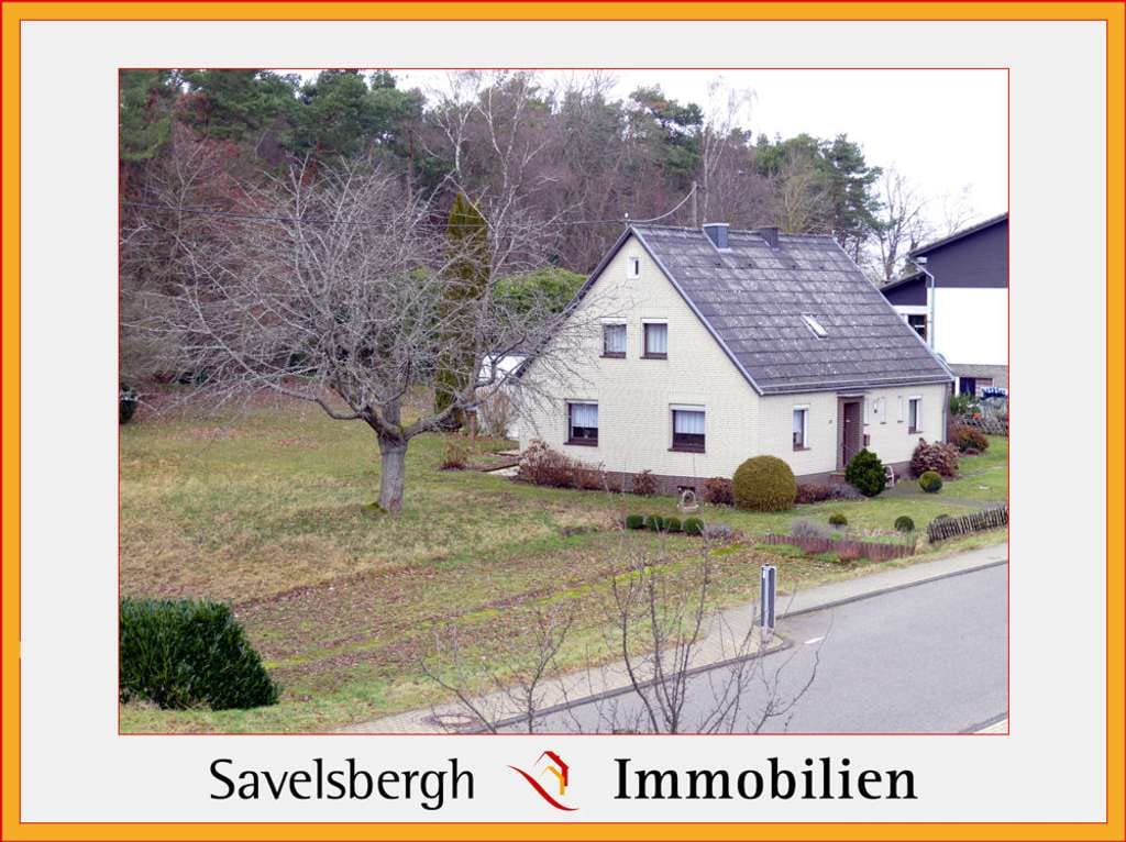 Immobilie in Nideggen - freistehendes EFH mit viel Nutzfläche, Garten und Perspektiven - Bild 1